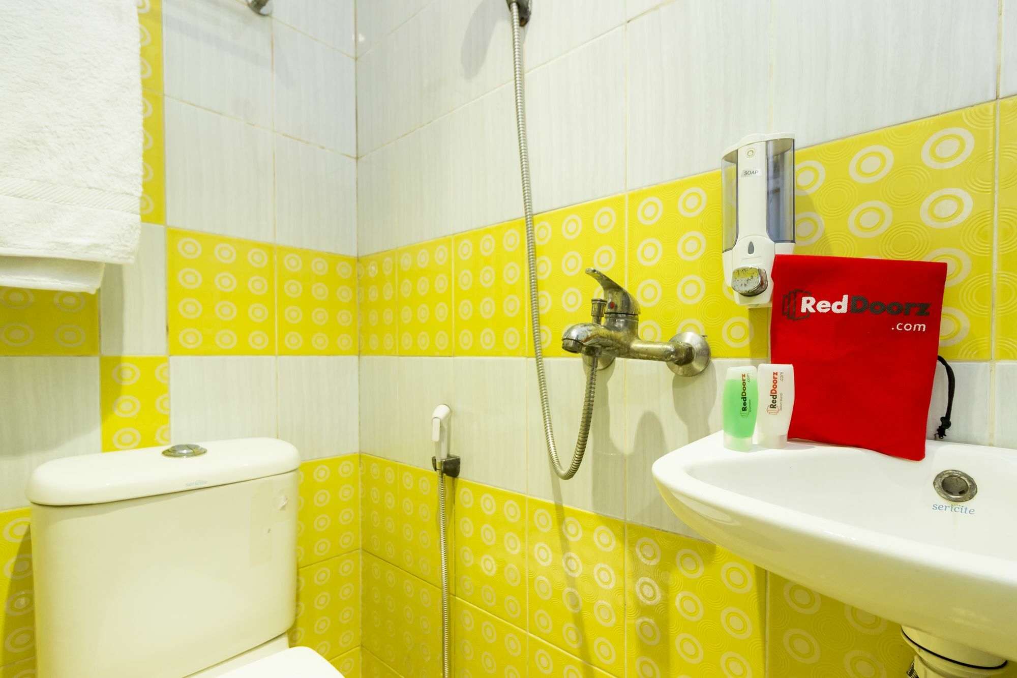 Reddoorz Near Gajah Mada Plaza 2 Hotel Jakarta Buitenkant foto