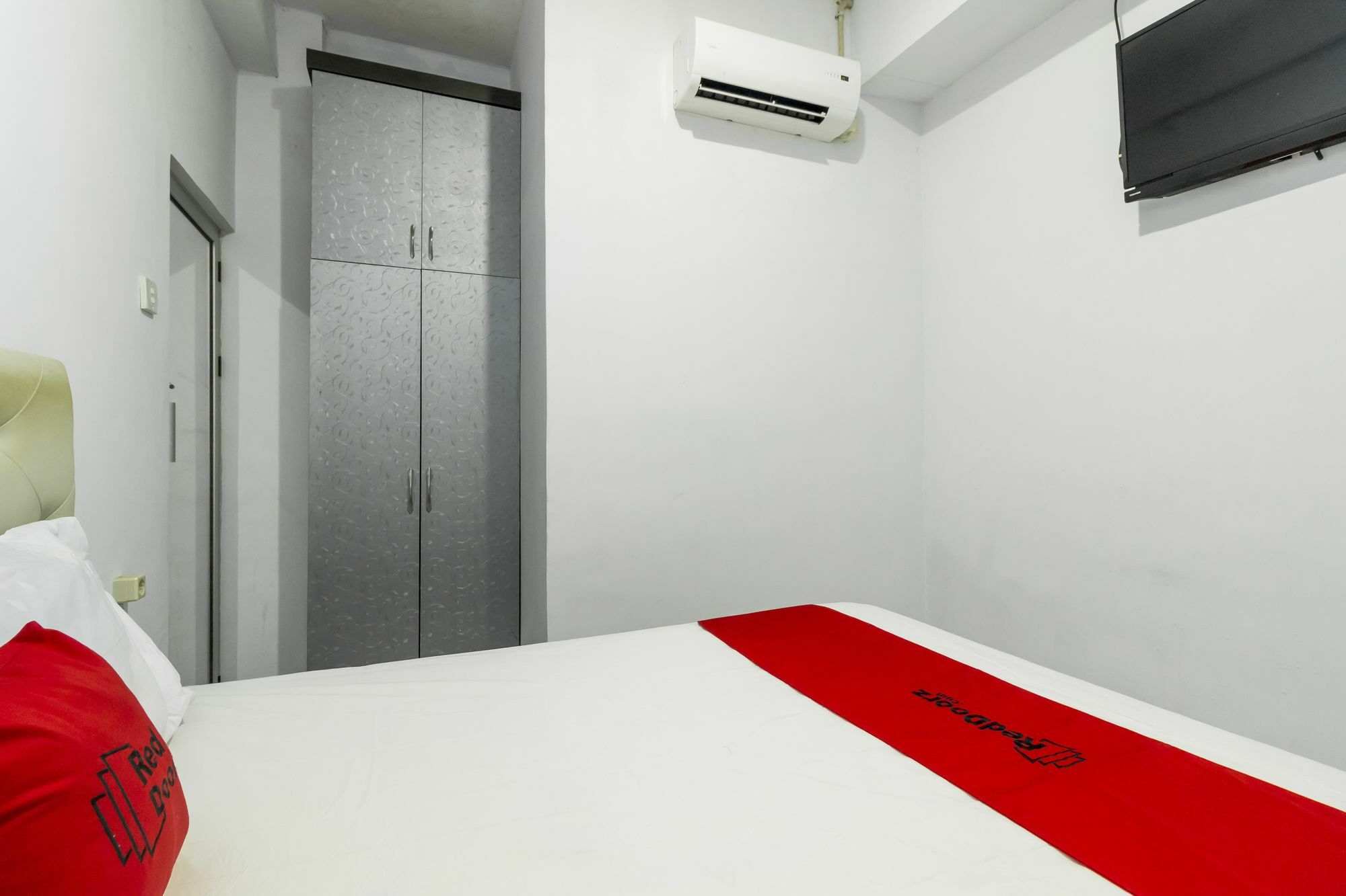 Reddoorz Near Gajah Mada Plaza 2 Hotel Jakarta Buitenkant foto